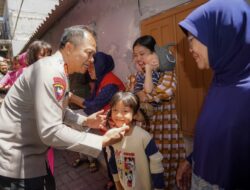 Polrestabes Surabaya Salurkan Paket Sembako Lewat Program ‘Luthfie Daily Berbagi