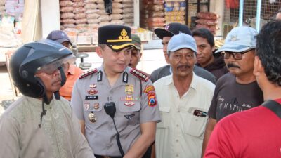 Polisi Bersama Masyarakat  Kapolresta Sumenep Blusukan di Pasar Anom Serap Aspirasi dan Perkuat Kamtibmas